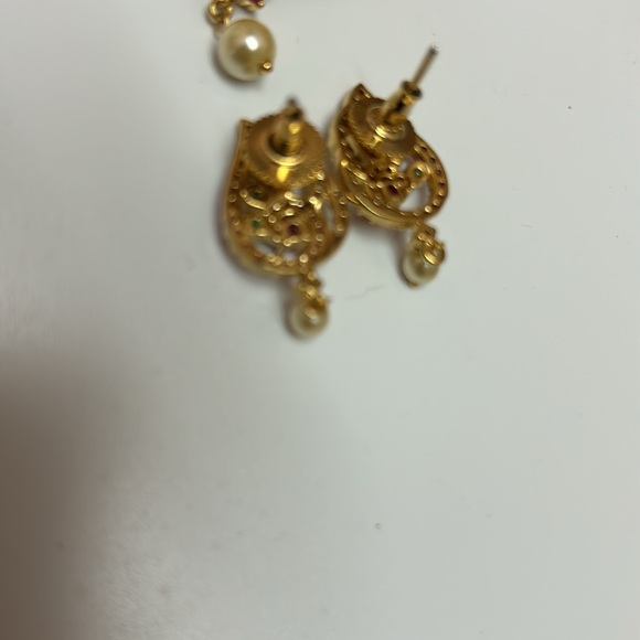 Indian jewlry Earrings and pendant set, gold pink green stone pearl. NWOT - Picture 4 of 8